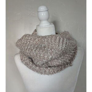 Steve Madden Womens Infinity Beige Faux‎ Fur Scarf Soft Fuzzy